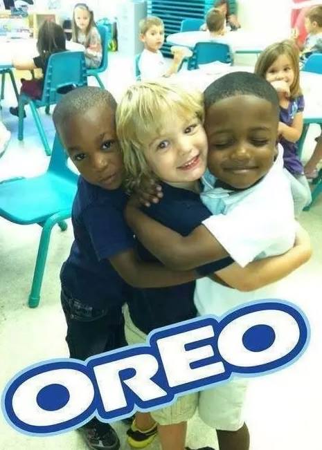Classic kids-hug Oreo meme, forum shoutbox classic